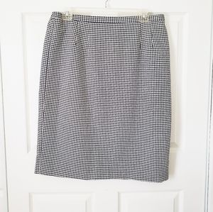 Blacker by Stanley Blacker Women’s Skirt Size 18 White Black Used Vintage Y2K
